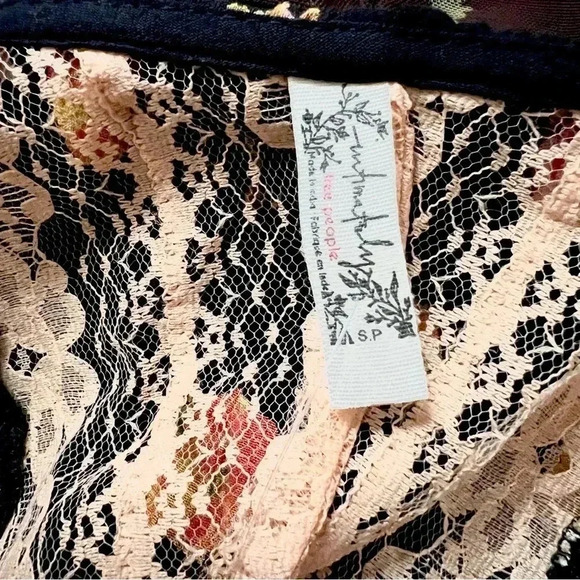 NWT Free People Intametly Poppy Printed Bodysuit Black Combo - Picture 4 of 12